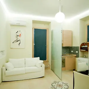 Silenzioso Monolocale In Zona Parioli Roma
